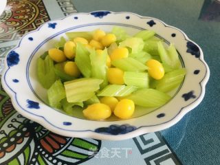 西芹炒白果的做法步骤：14