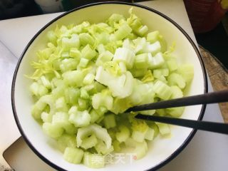 盐渍芹菜心的做法步骤：4