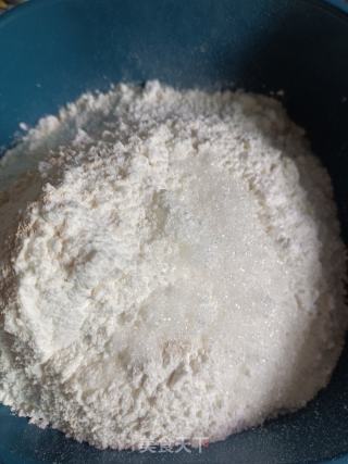 双色香肠卷的做法步骤：1