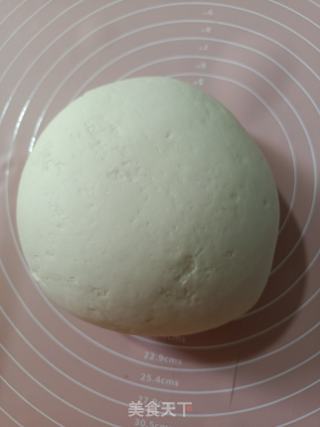 双色香肠卷的做法步骤：3
