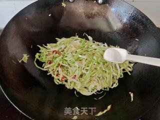 炝炒包菜的做法步骤：4