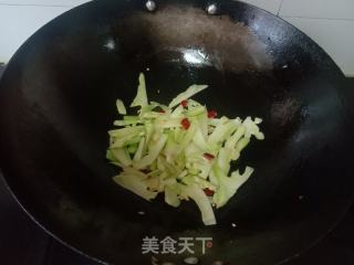 西蓝花梗炒香干的做法步骤：4