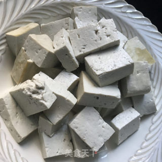 麻辣豆腐炖黑鱼的做法步骤：3