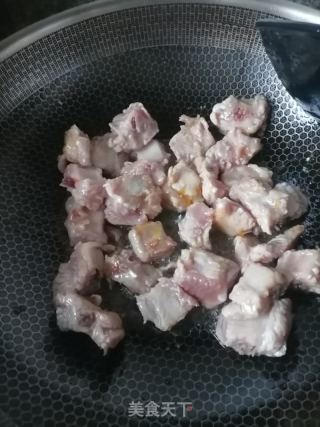 土豆烧排骨的做法步骤：3