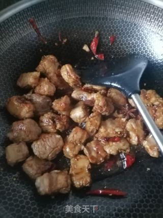 土豆烧排骨的做法步骤：4