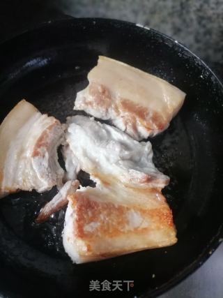 梅菜扣肉的做法步骤：6
