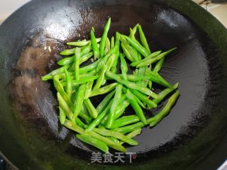 玉米笋梅豆炒肉丝的做法步骤：6