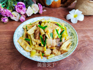 小竹笋炒回锅肉的做法步骤：9