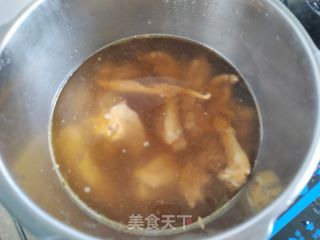 人参鹿茸炖鸡汤的做法步骤：4