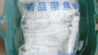 糖醋带鱼的做法步骤：1