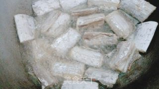 糖醋带鱼的做法步骤：4