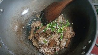 糖醋带鱼的做法步骤：11