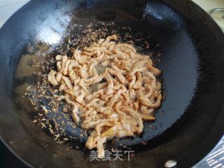 小竹笋炒肉的做法步骤：4