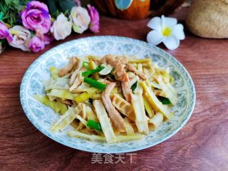 小竹笋炒肉的做法步骤：7