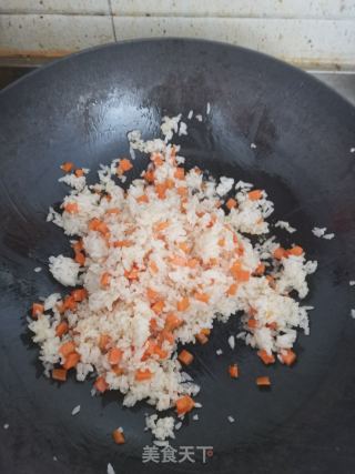 鸡蛋炒饭的做法步骤：5