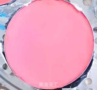 树莓火龙果慕斯蛋糕的做法步骤：11