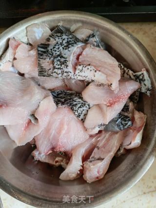 花椒鱼片的做法步骤：1