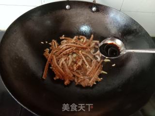 青椒炒蜂窝牛肚的做法步骤：5