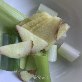 家常焖烧排骨的做法步骤：2