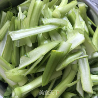 爆炒菜心的做法步骤：3