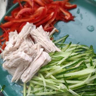 黄瓜彩椒拌精肉的做法步骤：10
