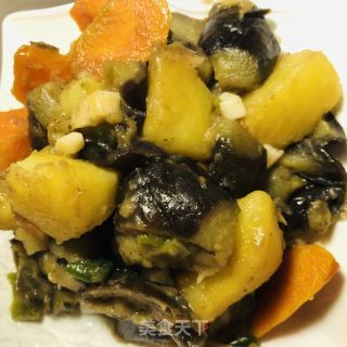 土豆胡萝卜烧茄子的做法步骤：11