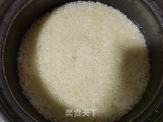 太阳瓜蒸糯米饭的做法步骤：1
