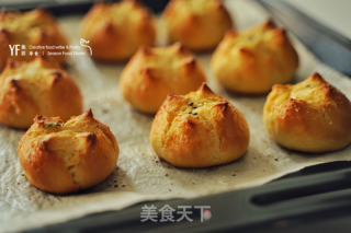黄油蒜香小面包的做法步骤：6