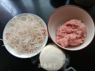 猪肉粉条煎包的做法步骤：1