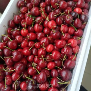 糖水樱桃罐头的做法步骤：1