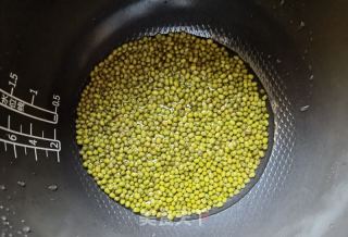 冰糖绿豆粥的做法步骤：2