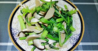 香菇菜心炒面筋的做法步骤：4