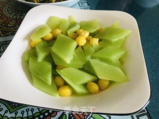 莴笋炒银杏果的做法