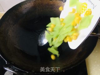 莴笋炒银杏果的做法步骤：4
