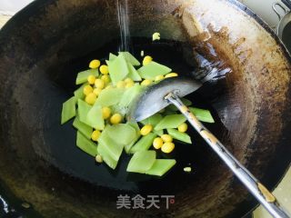 莴笋炒银杏果的做法步骤：7