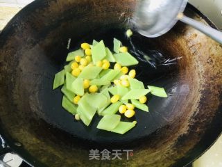 莴笋炒银杏果的做法步骤：9