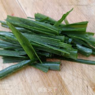 白玉菇菜椒炒鹿心的做法步骤：5