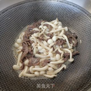 白玉菇菜椒炒鹿心的做法步骤：11