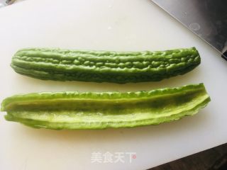 凉拌苦瓜的做法步骤：1