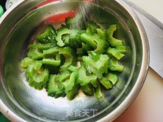 凉拌苦瓜的做法步骤：8