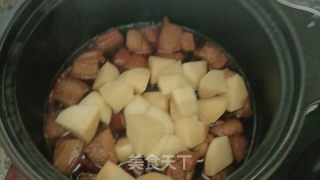 土豆烧肉的做法步骤：12