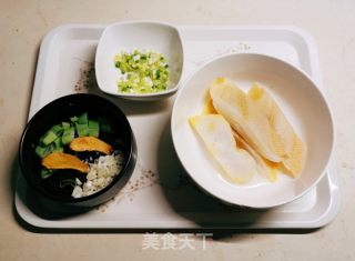 浇汁鱼块的做法步骤：1