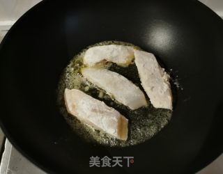 浇汁鱼块的做法步骤：5