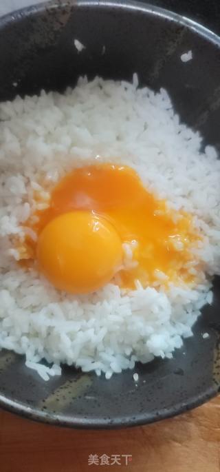 虾仁蛋炒饭的做法步骤：5