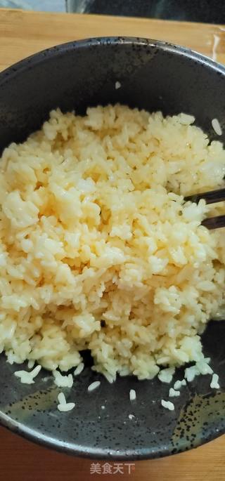 虾仁蛋炒饭的做法步骤：6