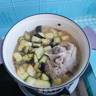 大骨头炖茄子的做法步骤：12