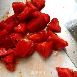 黄瓜番茄拌鸽胸肉的做法步骤：3