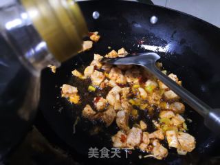 黄瓜炒鸡丁的做法步骤：5