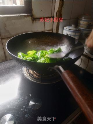 虎皮青椒的做法步骤：6