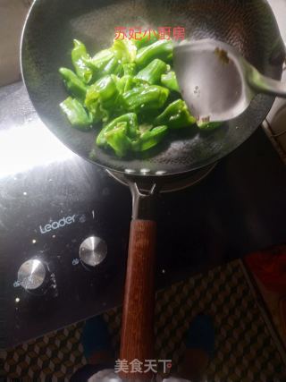 虎皮青椒的做法步骤：7